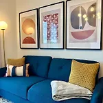 Beautiful Waterside Apartment Near Old Trafford